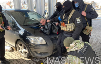 На автозаправке в Одессе задержали иностранца с гранатой